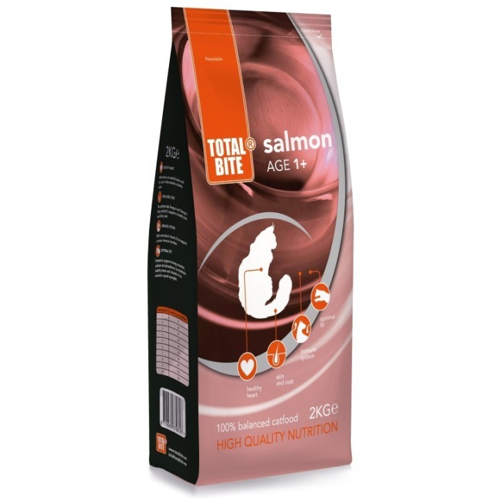 Total Bite cat food with salmon 2kg